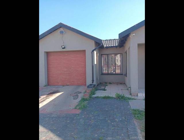 3 BEDROOM HOUSE FOR SALE IN DANVILLE EXT 5